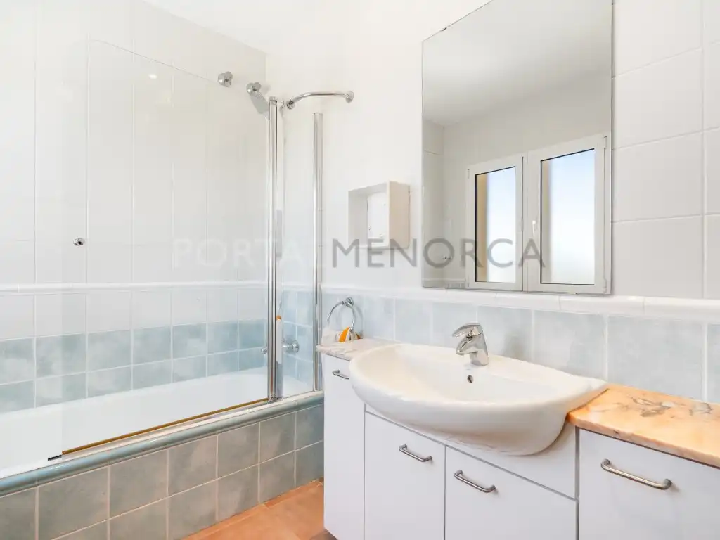 Bany de Casa o xalet en venda en Ciutadella de Menorca amb Piscina