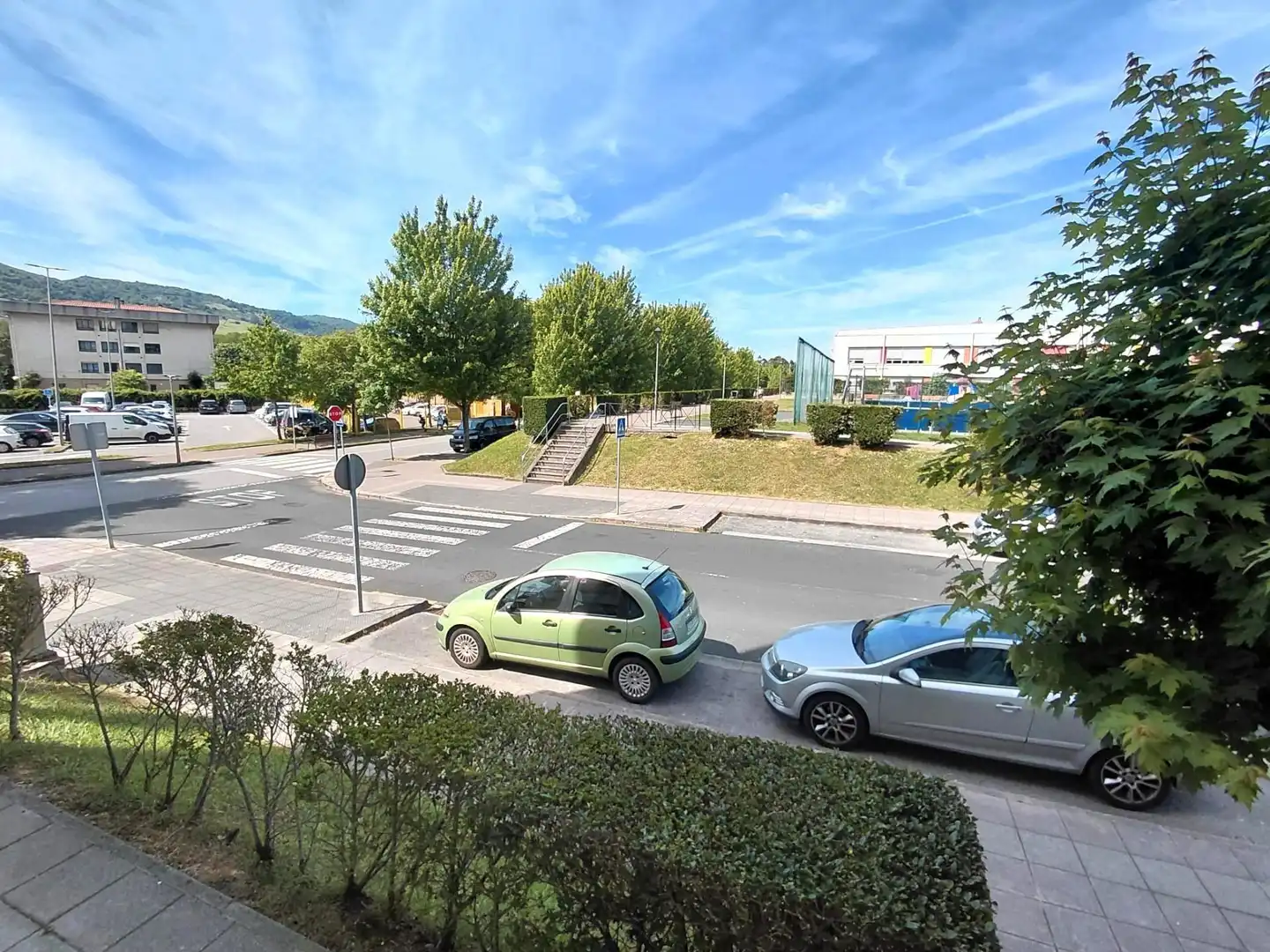 Vista exterior de Planta baja en venta en El Astillero   con Calefacción, Trastero y Amueblado