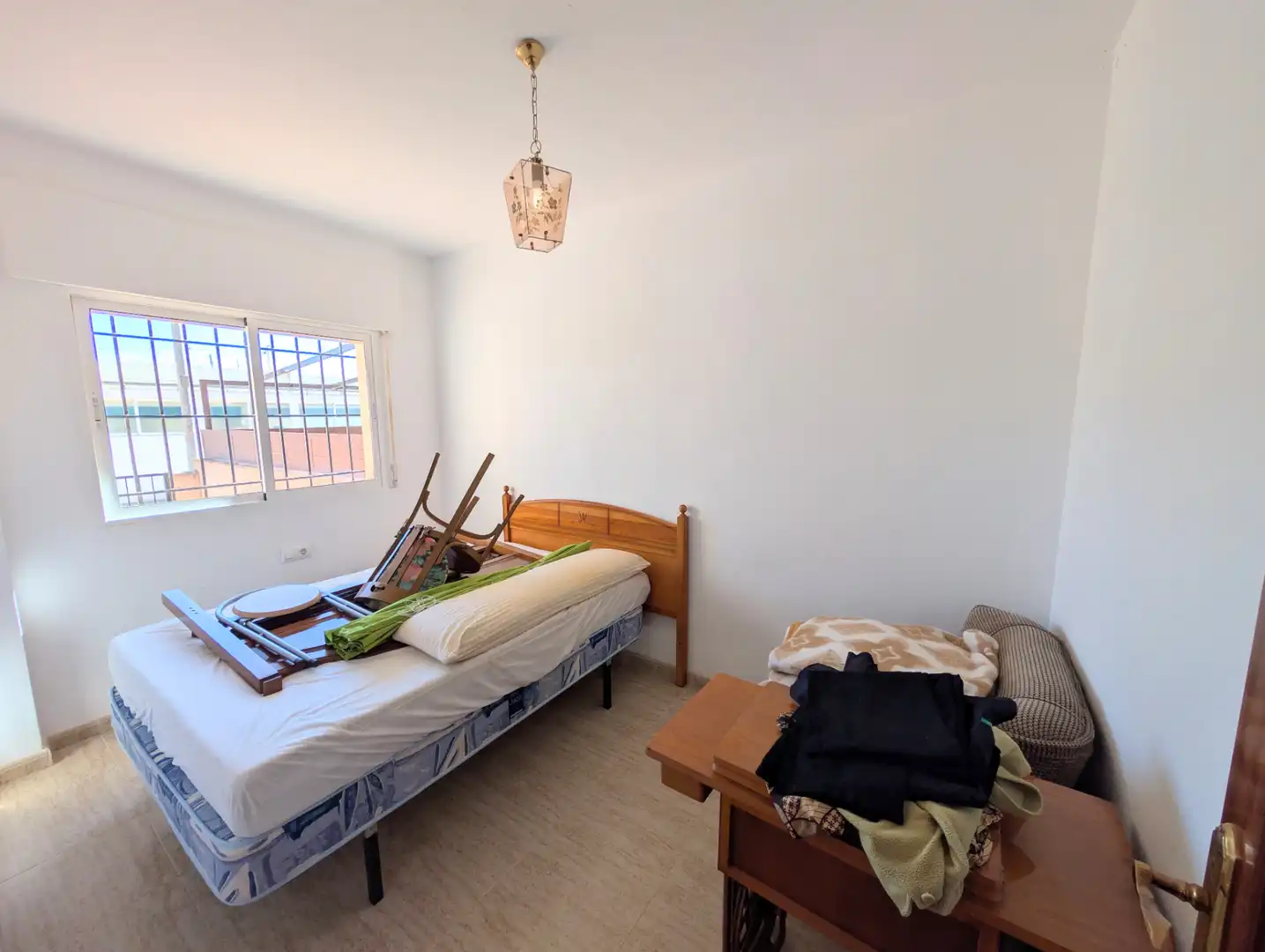 Habitación de Casa adosada en venta en Cartagena con Jardín privado, Terraza y Amueblado