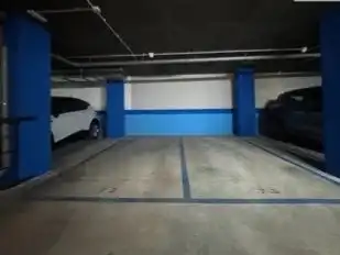 Parkplatz von Wohnung zur Miete in  Granada Capital mit Klimaanlage, Terrasse und Balkon