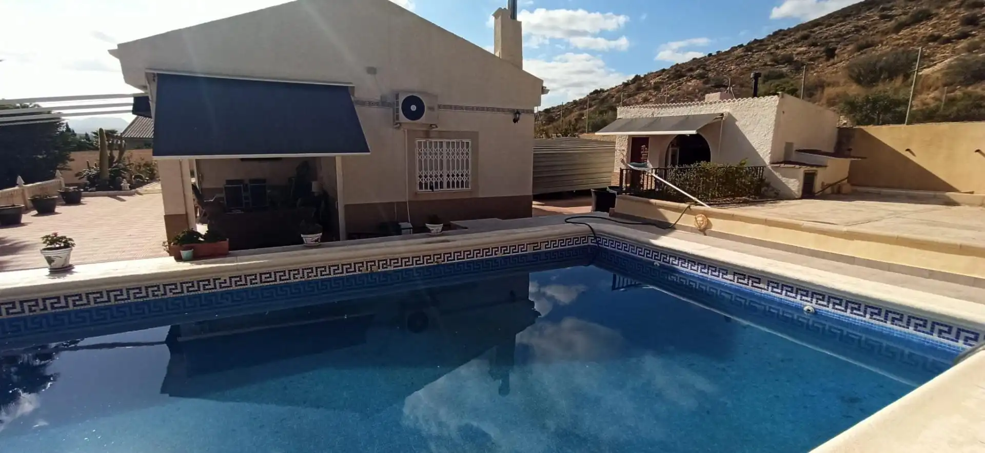 Villa con piscina in vendita a Jubalcoi