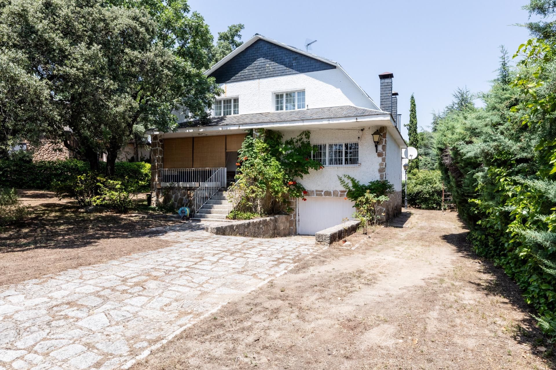 Vista exterior de Casa o chalet en venta en El Escorial con Calefacción, Jardín privado y Terraza