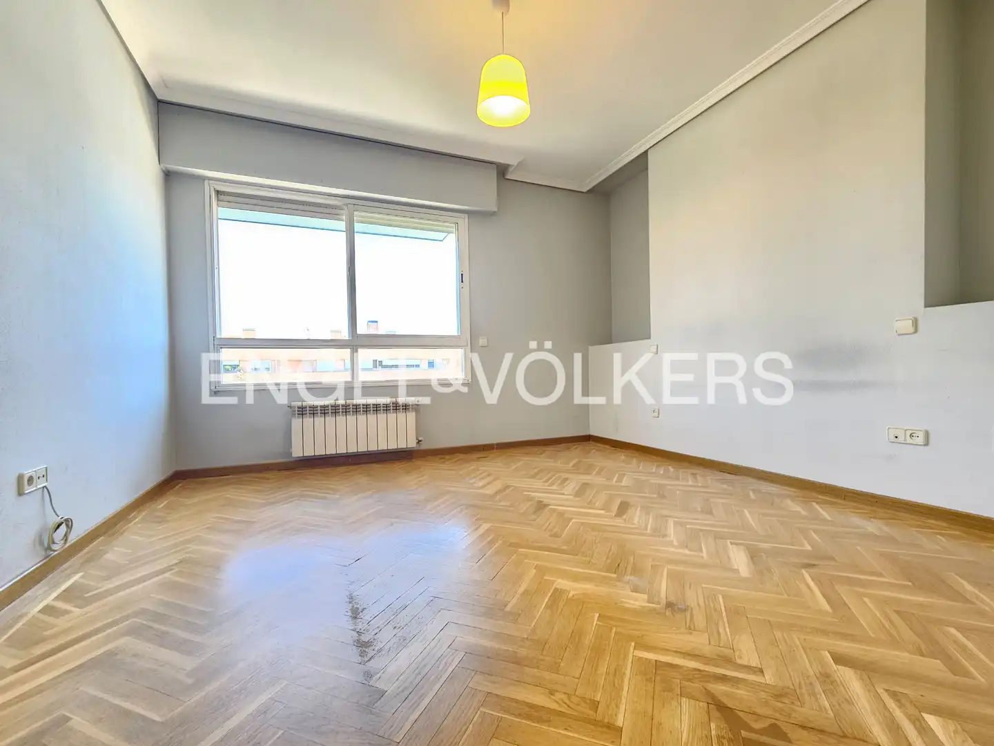 Sala d'estar de Àtic de lloguer en Pozuelo de Alarcón amb Aire condicionat, Calefacció i Parquet