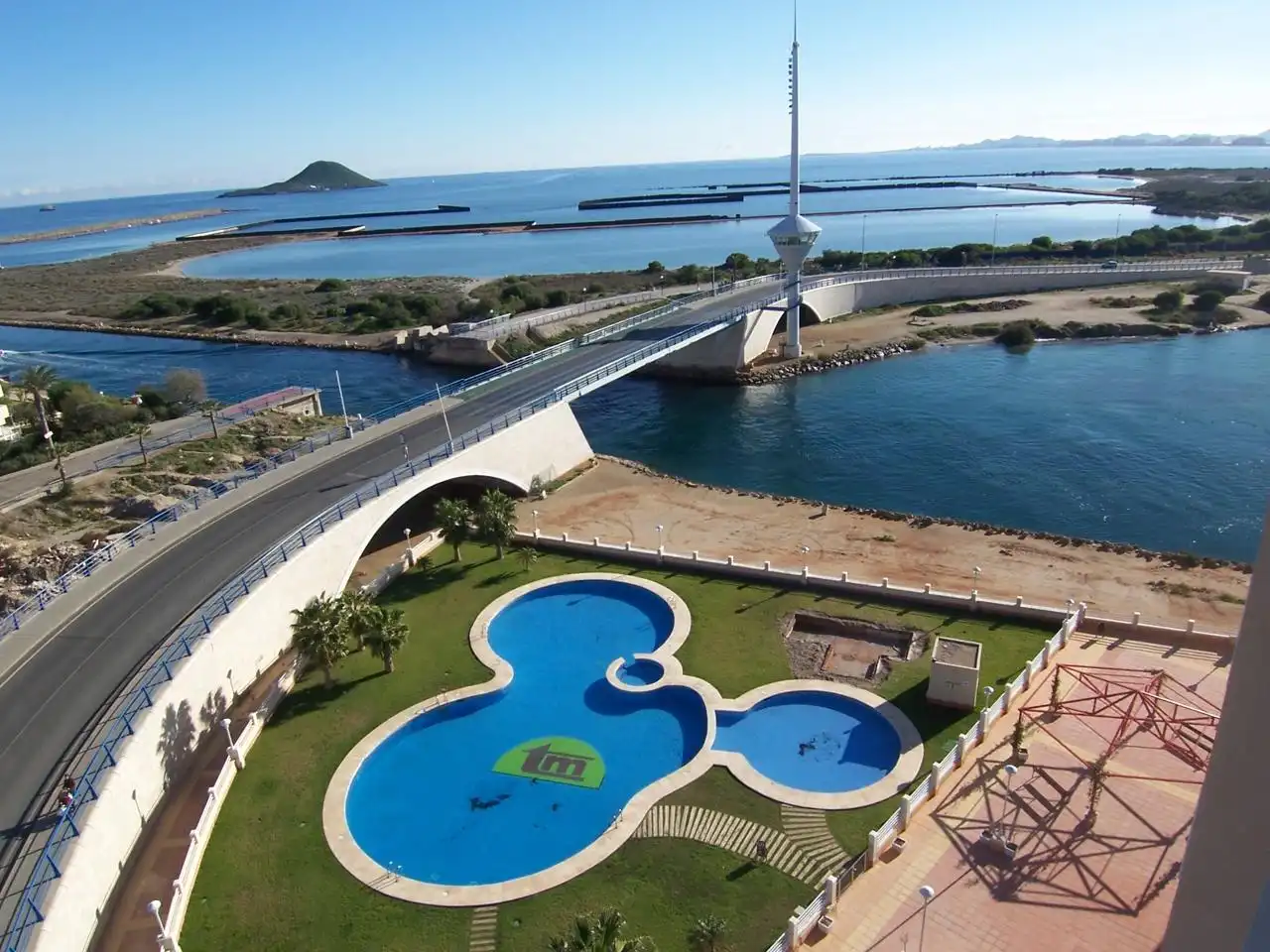 Piscina de Apartamento en venta en La Manga del Mar Menor con Aire acondicionado, Jardín privado y Terraza