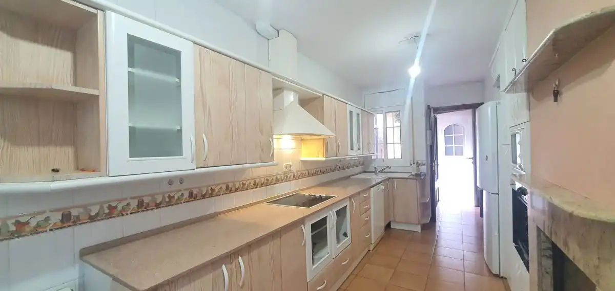Cocina de Casa o chalet en venta en Els Pallaresos con Aire acondicionado, Calefacción y Jardín privado