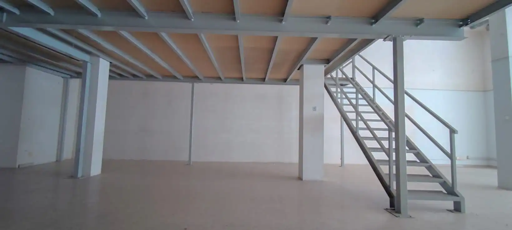 Local en venta en Mataró con Alarma