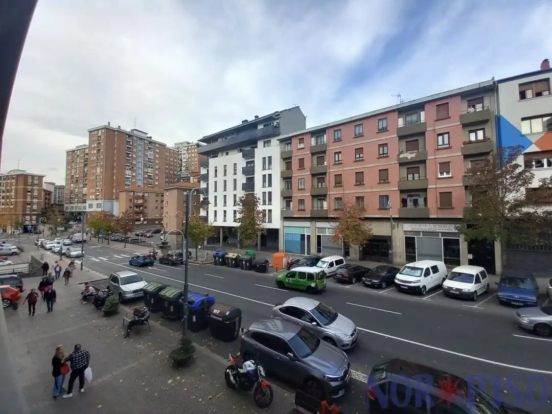 Außenansicht von Büro zum Verkauf in Bilbao  mit Klimaanlage und Heizung