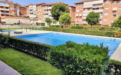 Swimming pool of Flat for sale in Valdemoro  with Terrace and Furnished