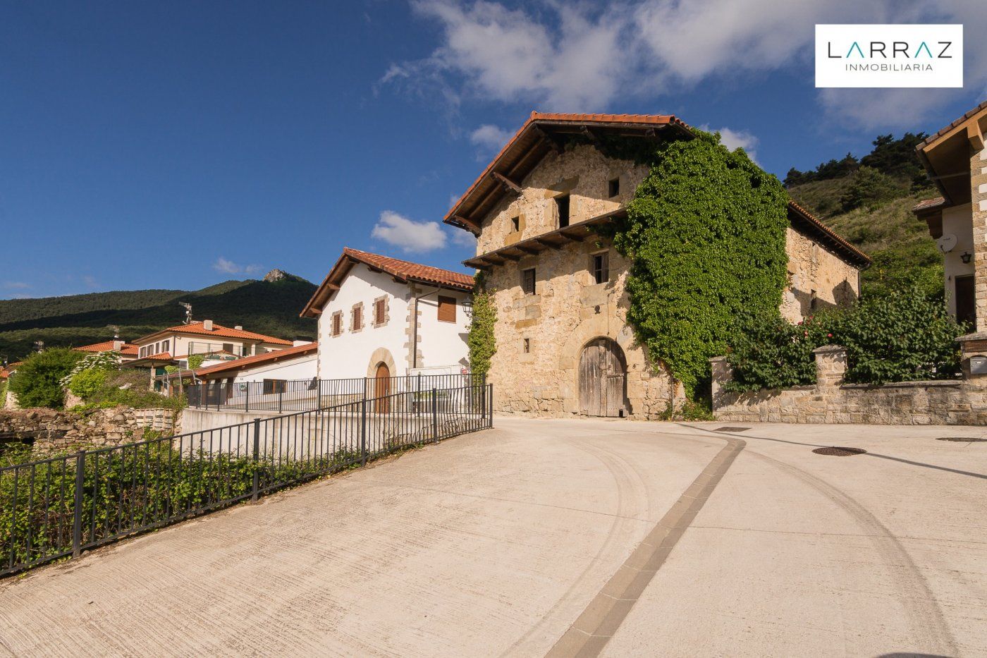 Casa o xalet en venda a Esteribar
