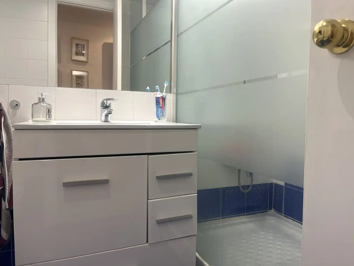 Badezimmer von Wohnung zur Miete in Sevilla mit Klimaanlage und Heizung