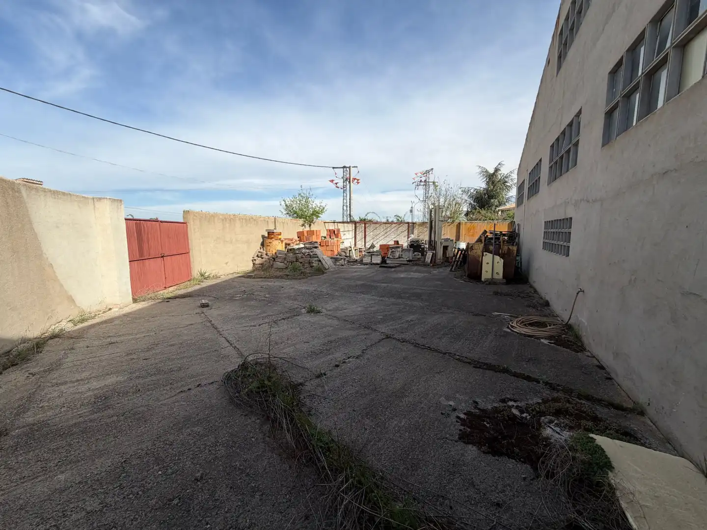 Vista exterior de Nave industrial en venta en Ávila