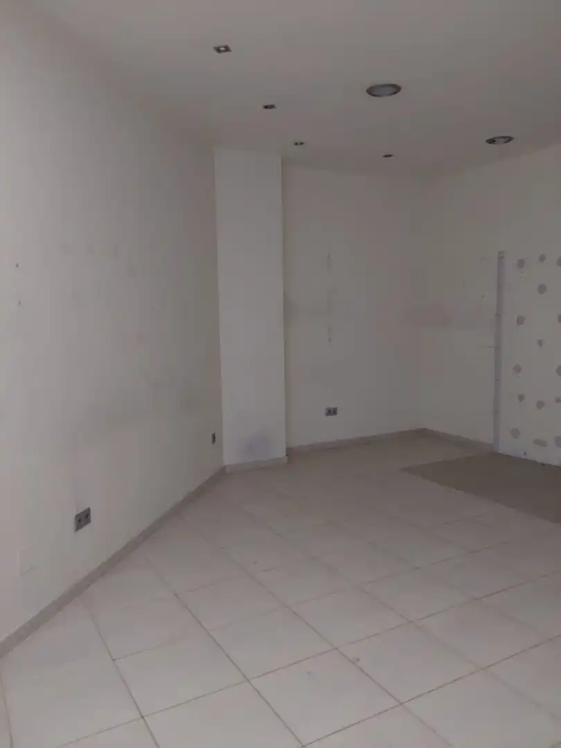 Business premises to rent in Boiro, imagen 3
