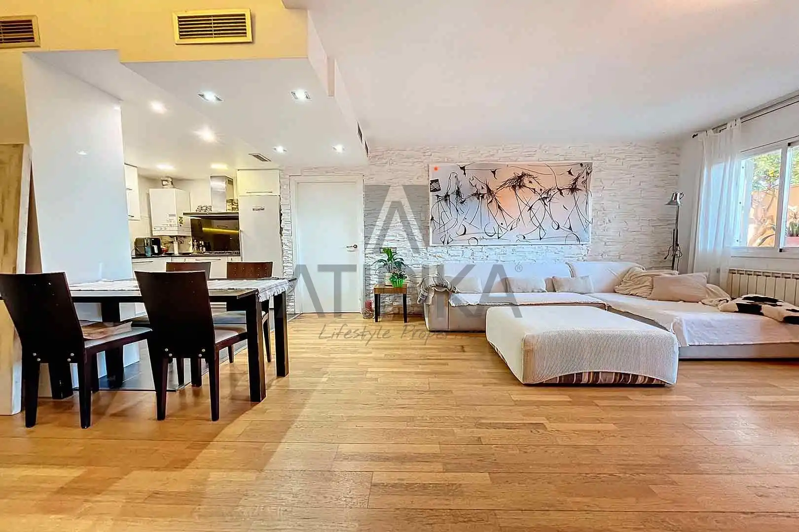 Living room of Duplexes for sale in Sitges  with Heating, Parquet flooring and Terrace
