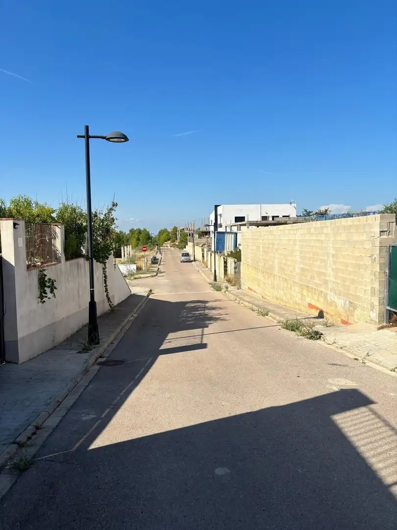 Außenansicht von Residential zum Verkauf in L'Énova
