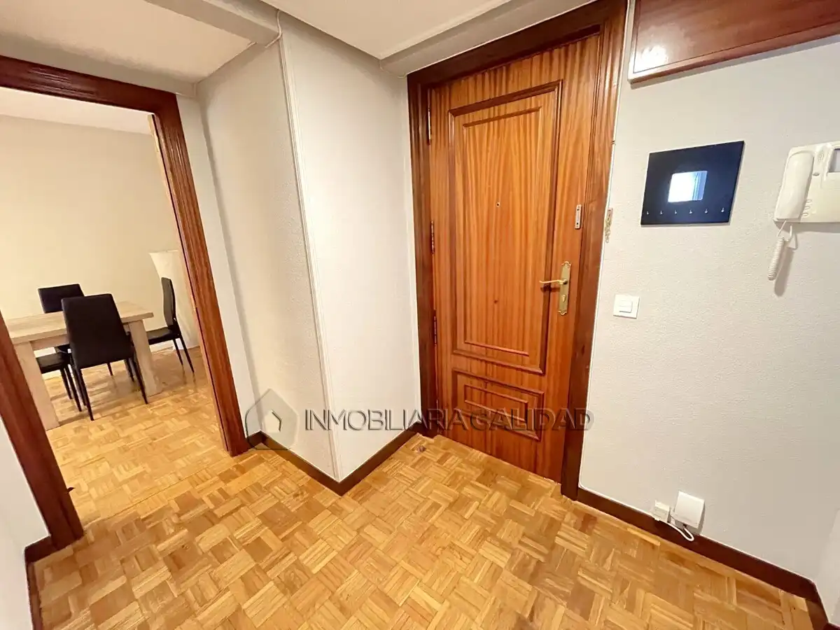 Bedroom of Flat for rent in Burgos  with Heating and Furnished