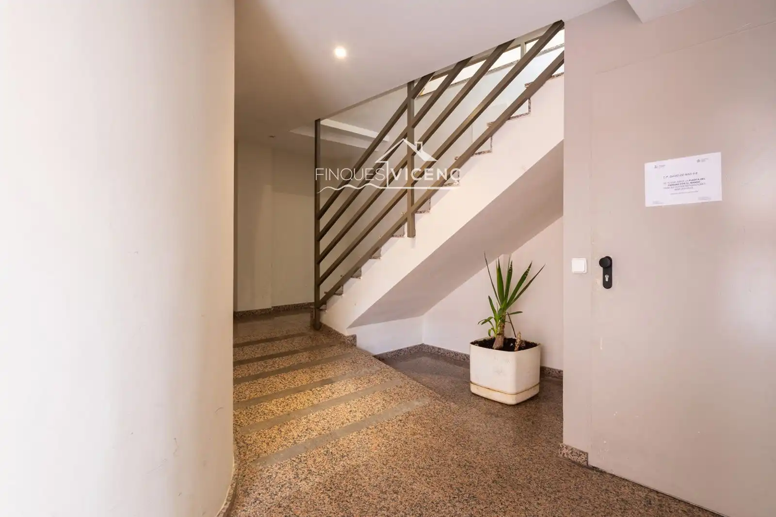 Wohnung zum Verkauf in Calafell mit Klimaanlage, Heizung und Terrasse