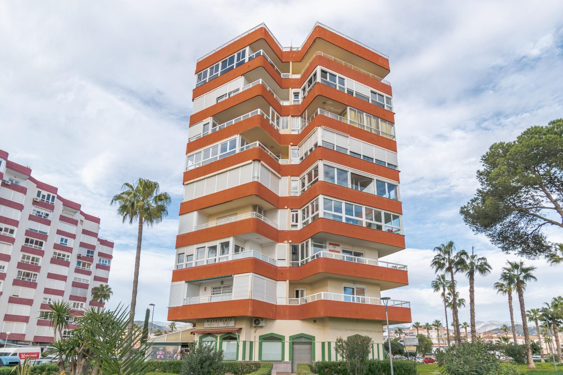 Vista exterior de Estudi en venda en Torrox
