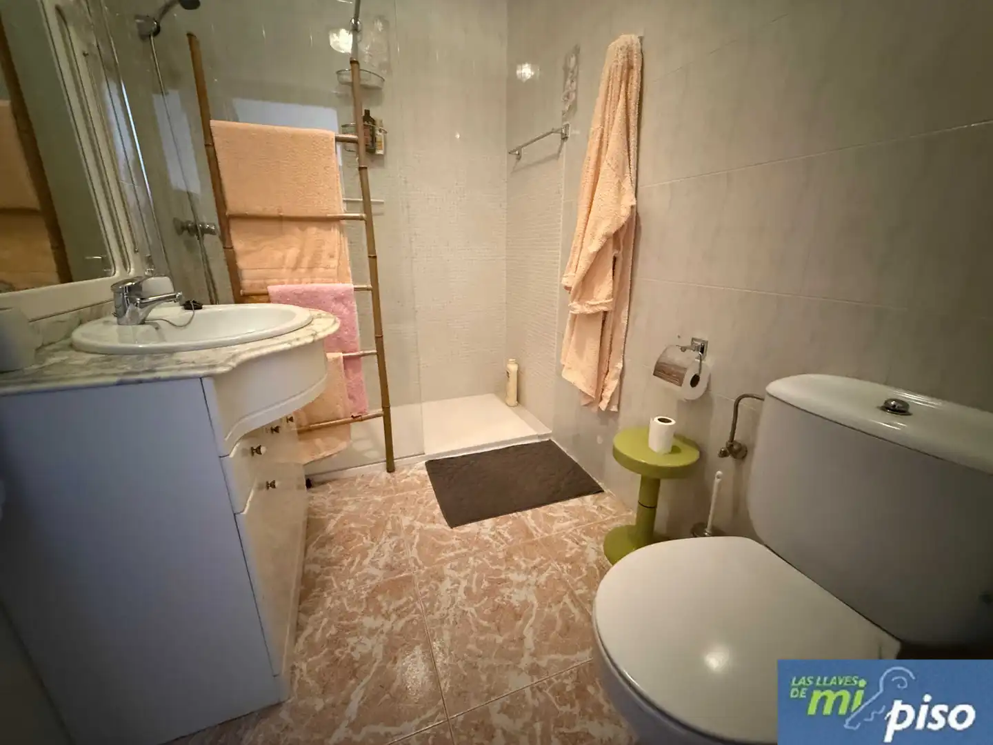 Bany de Casa o xalet en venda en Nava del Rey amb Calefacció, Jardí privat i Terrassa