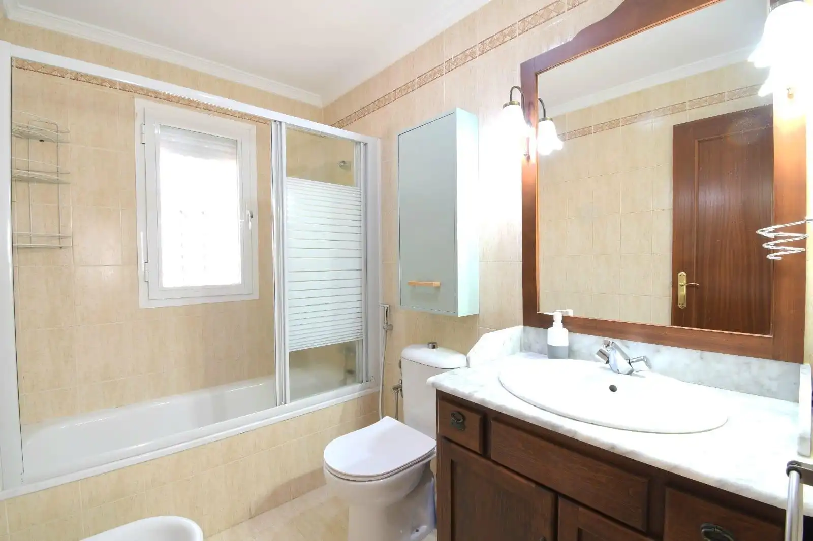Baño de Casa adosada en venta en Jerez de la Frontera con Aire acondicionado, Terraza y Amueblado