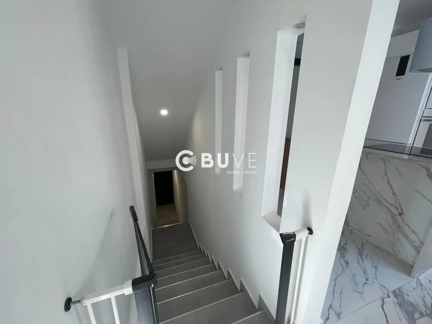 Houses for sale in Sevilla  with Air Conditioner, Terrace and Swimming Pool