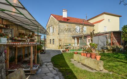 Vista exterior de Casa o xalet en venda en Vigo  amb Calefacció, Jardí privat i Parquet