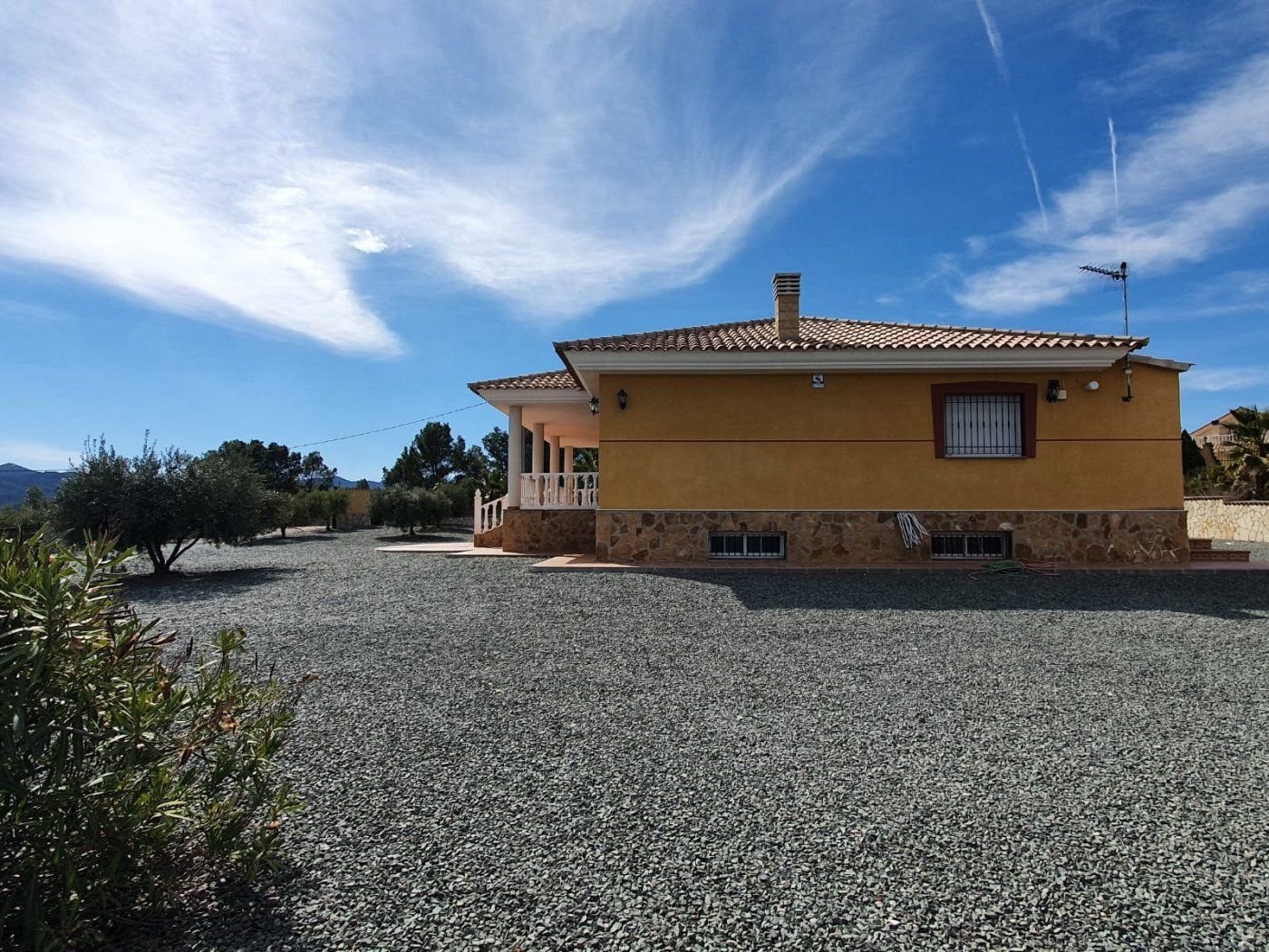 Vista exterior de Casa o xalet en venda en Lorca amb Calefacció, Jardí privat i Terrassa