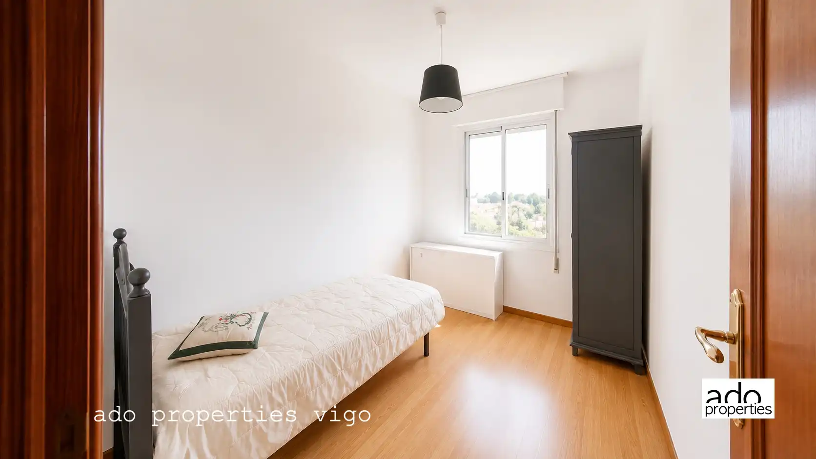 Habitación de Piso en venta en Vigo  con Trastero