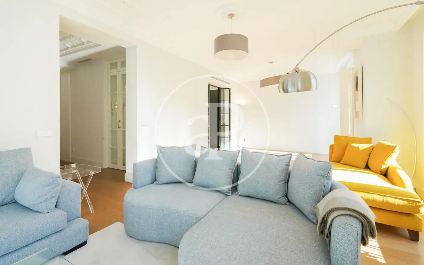 Living room of Flat for sale in Madrid  with Air Conditioner, Heating and Storage room