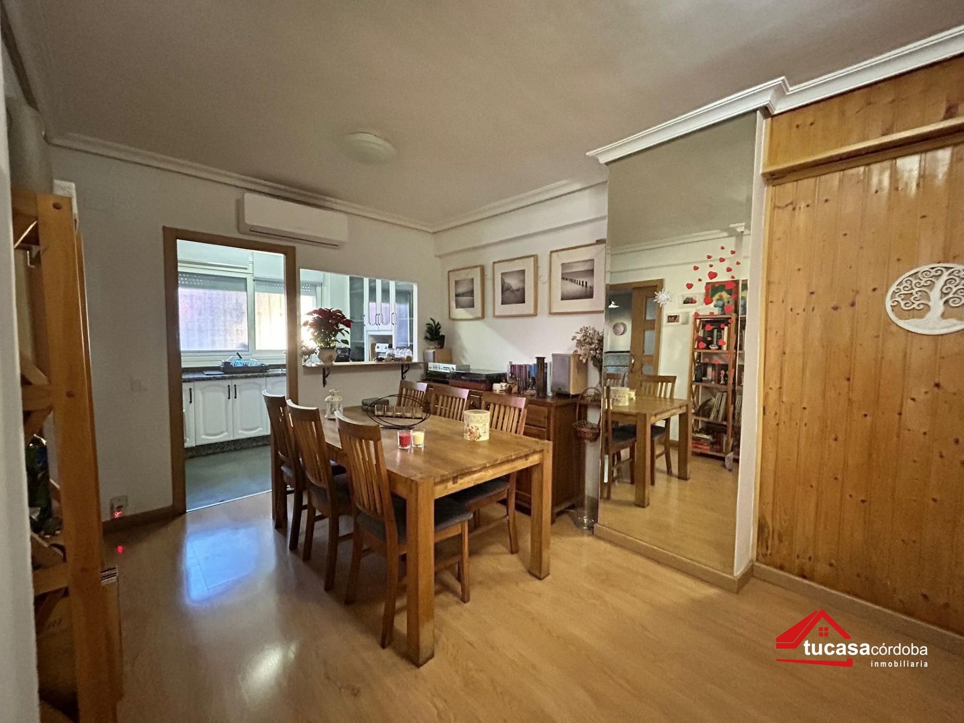 Dining room of Single-family semi-detached for sale in  Córdoba Capital  with Air Conditioner, Parquet flooring and Terrace