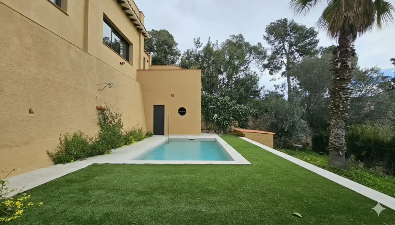 Piscina de Casa o chalet en venta en Barcelona con Aire acondicionado, Calefacción y Jardín privado