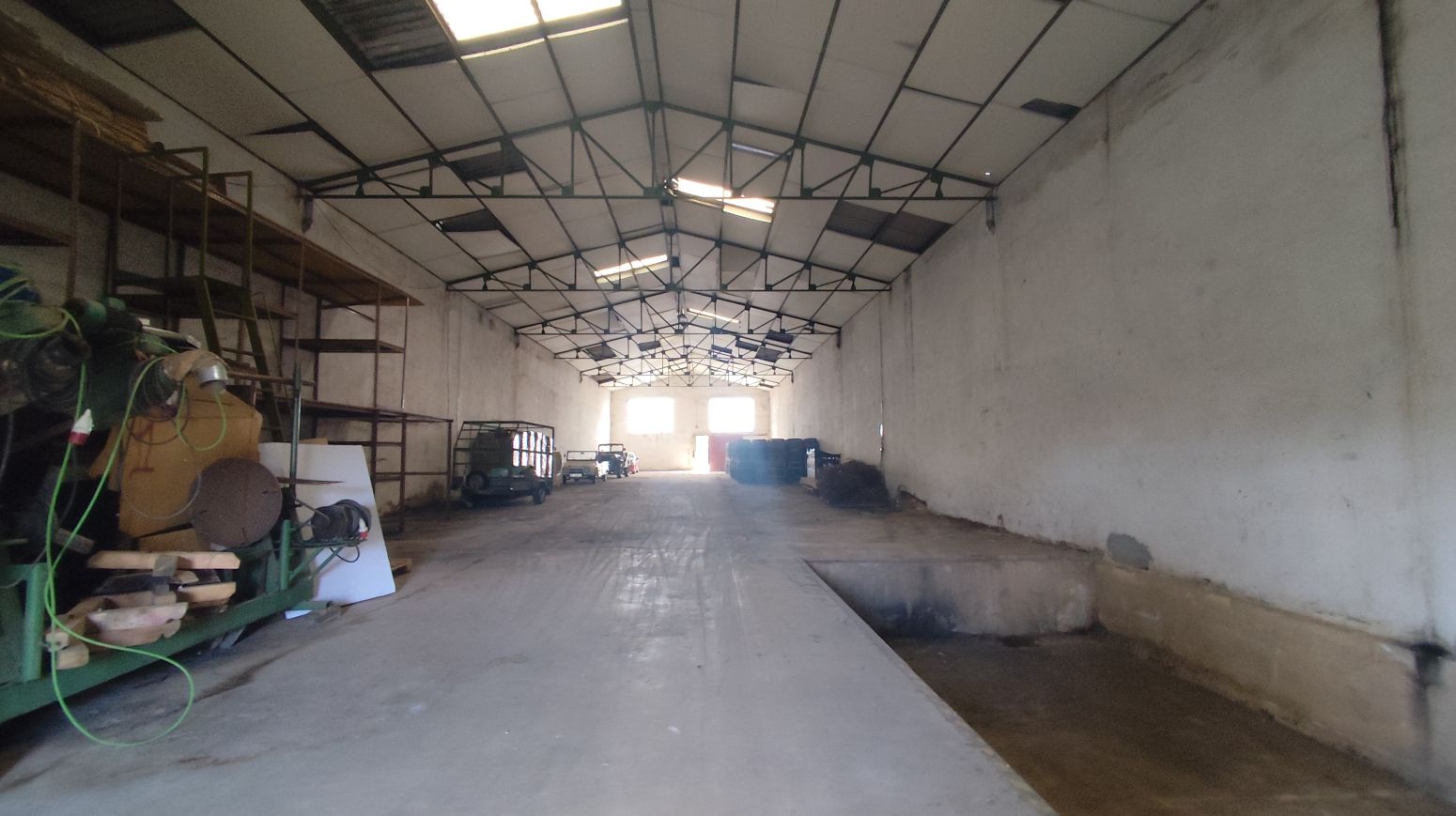 Fabrikhallen zum Verkauf in Oyón-Oion