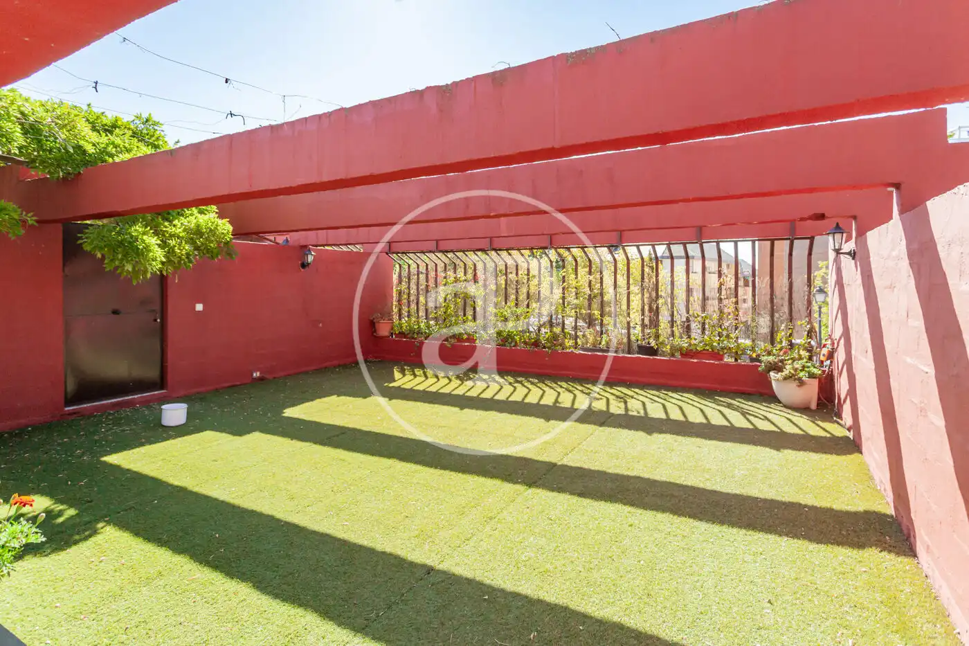 Terrassa de Casa adosada en venda en Madrid amb Calefacció, Jardí privat i Terrassa