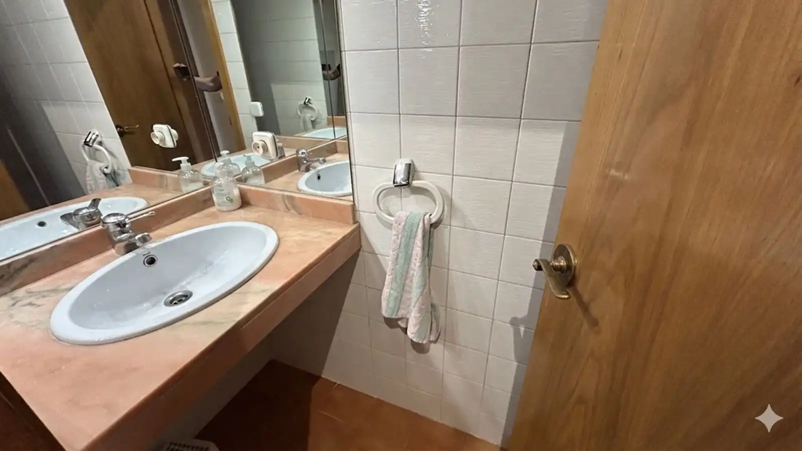 Badezimmer von Einfamilien-Reihenhaus zum Verkauf in  Palma de Mallorca mit Klimaanlage, Heizung und Terrasse