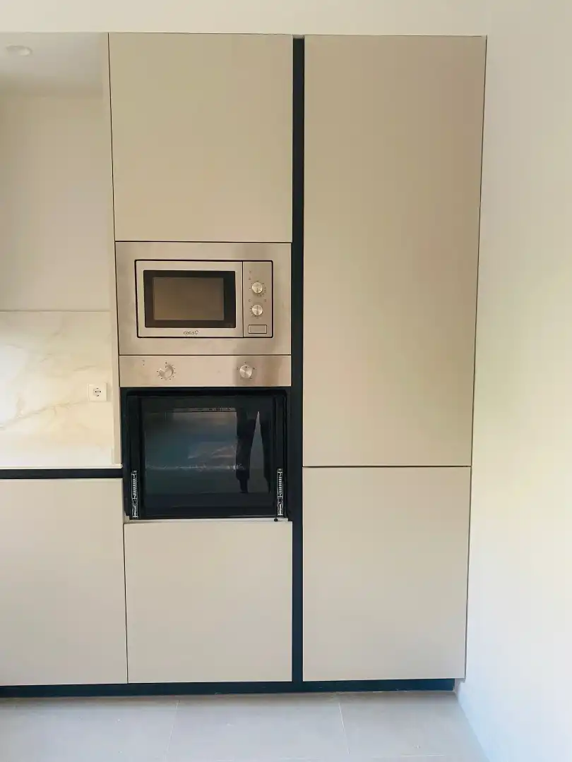 Kitchen of Flat for sale in Paterna  with Air Conditioner, Heating and Oven