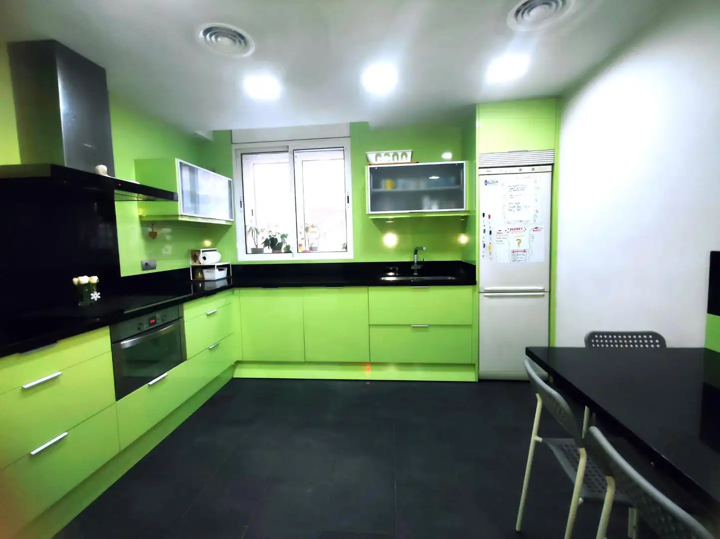 Cocina de Casa o chalet en venta en Barcelona con Aire acondicionado, Parquet y Terraza