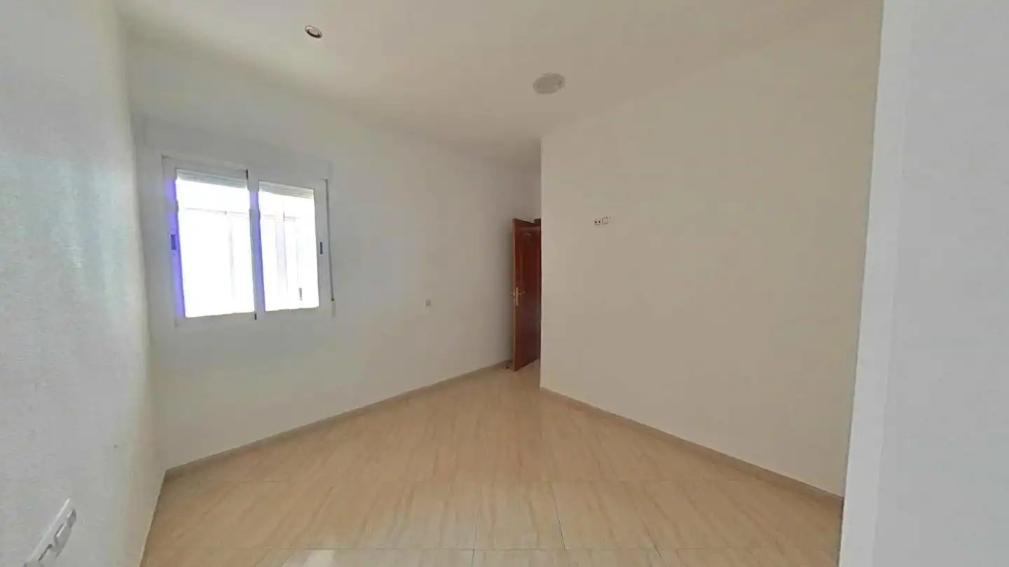 Habitación de Planta baja en venta en Huelma