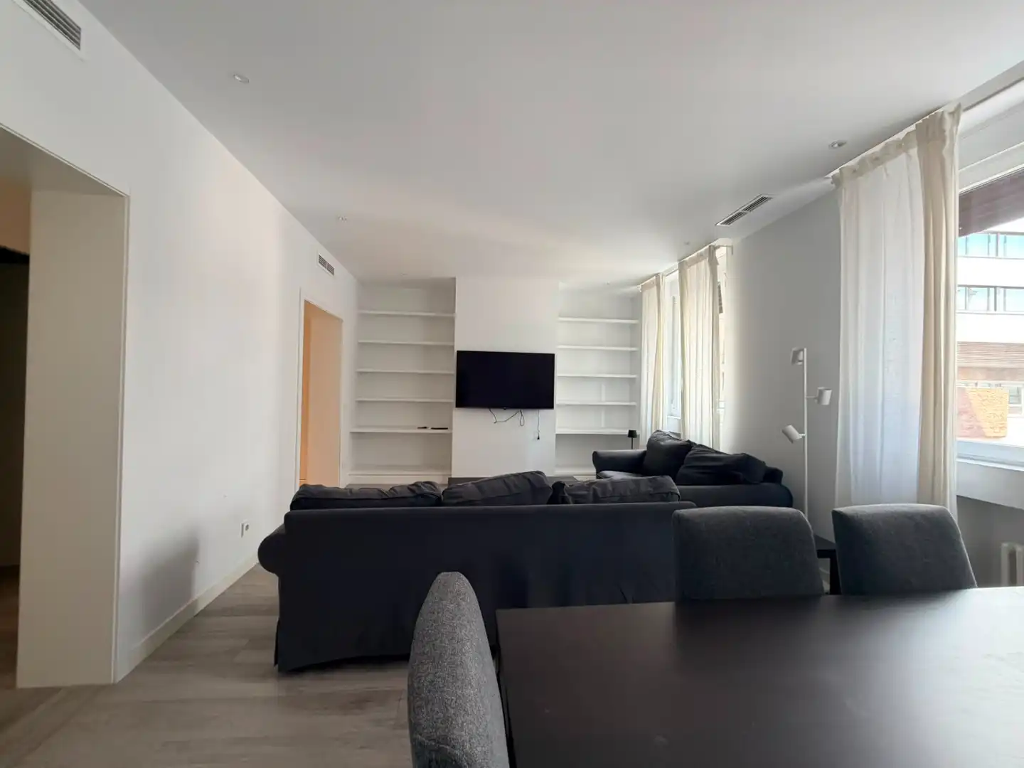 Living room of Flat for sale in Madrid  with Air Conditioner, Heating and Storage room