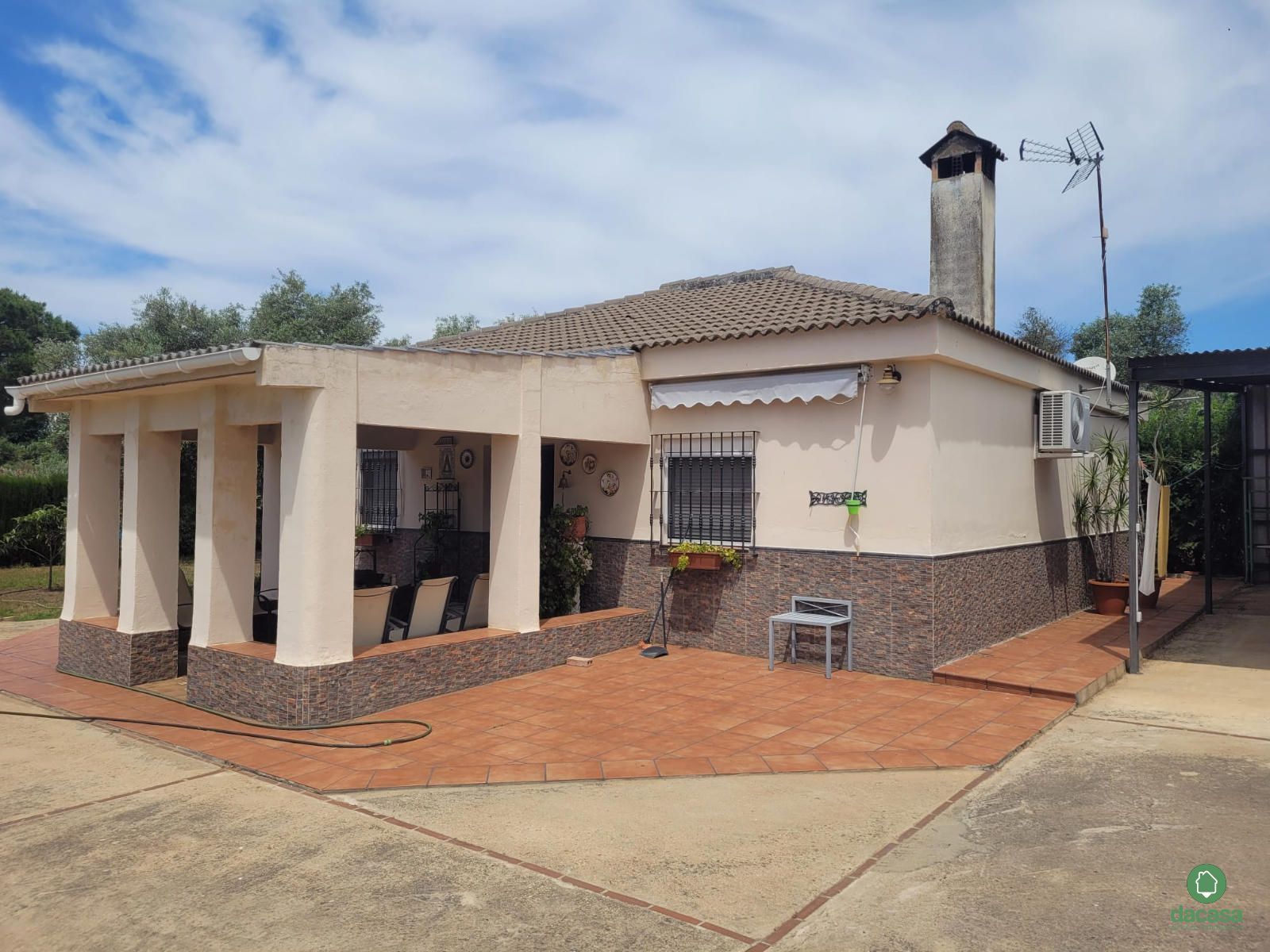 Vista exterior de Casa o xalet en venda en Beas amb Aire condicionat, Calefacció i Traster