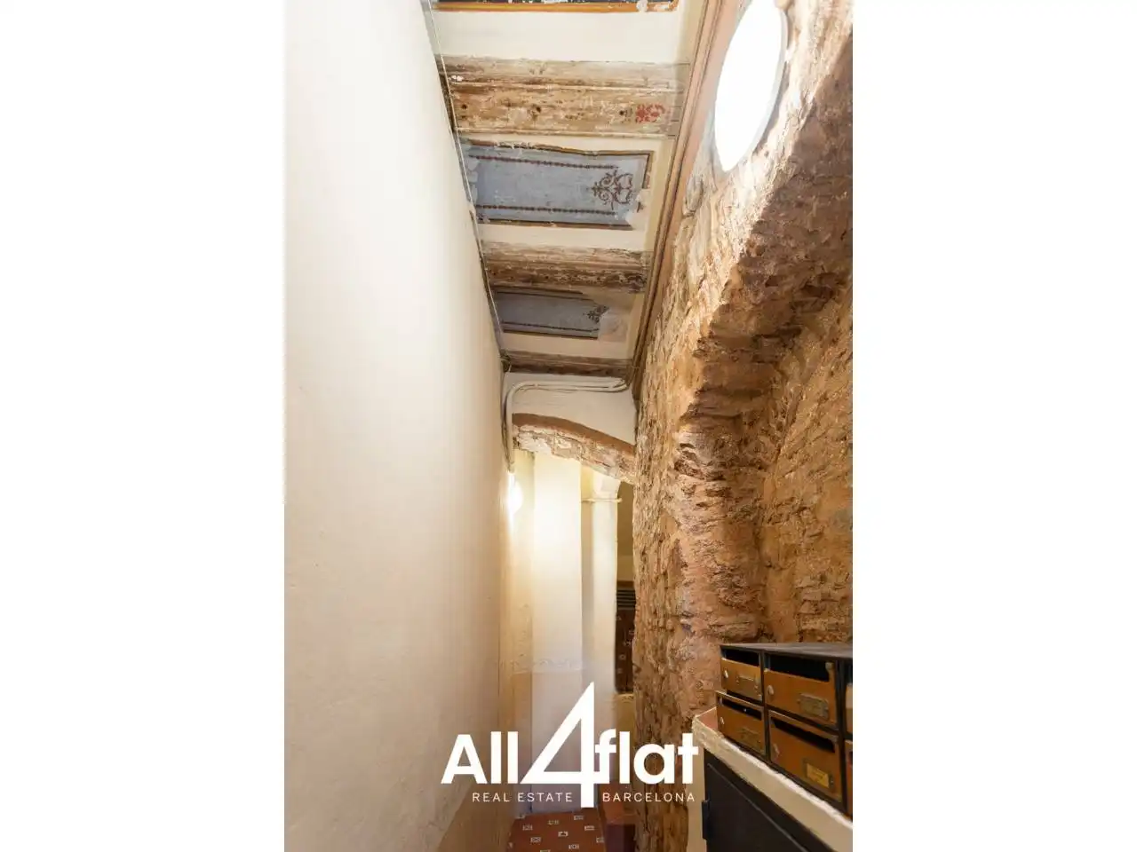 Wohnung zum Verkauf in Barcelona mit Klimaanlage, Parkett und Möbliert