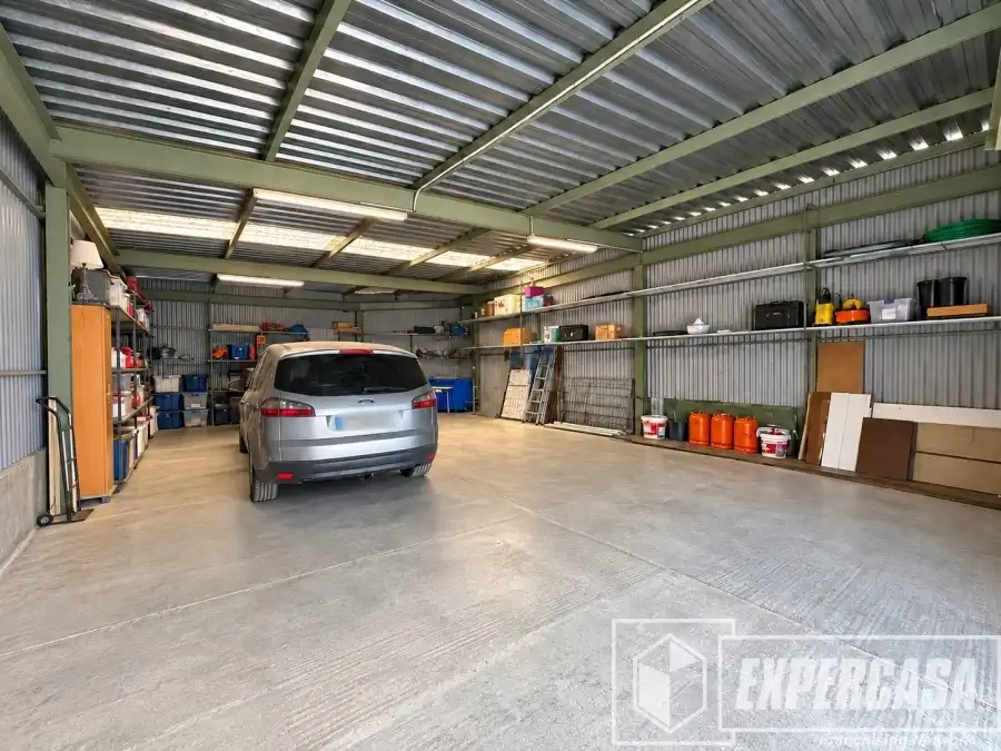 Parking of Houses for sale in Poble Nou