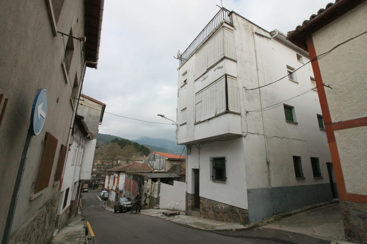 Vista exterior de Casa o chalet en venta en Arenas de San Pedro con Terraza y Amueblado