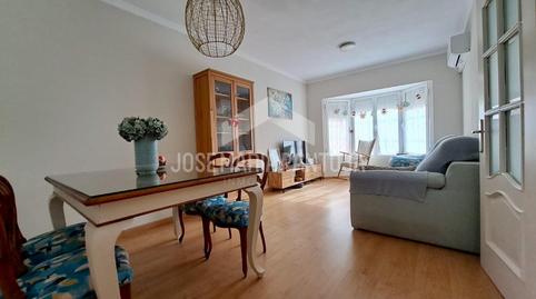 Foto 3 de Casa adosada en venda a Caballero Bonald - San José Obrero - Guadalcacín, Jerez de la Frontera