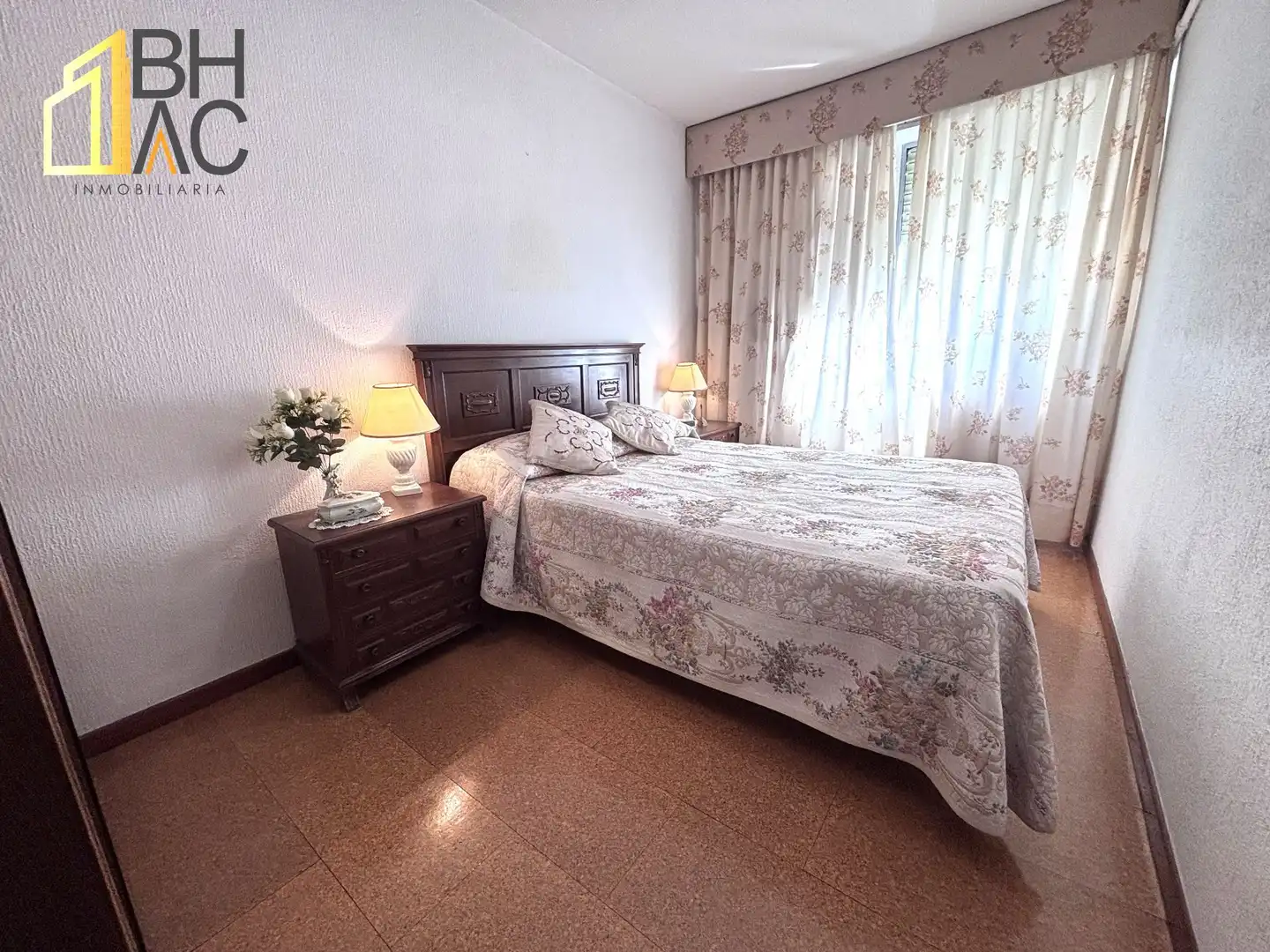 Bedroom of Flat for sale in Madrid  with Air Conditioner and Heating