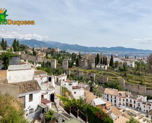 Vista exterior de Pis en venda en  Granada Capital amb Jardí privat, Terrassa i Traster