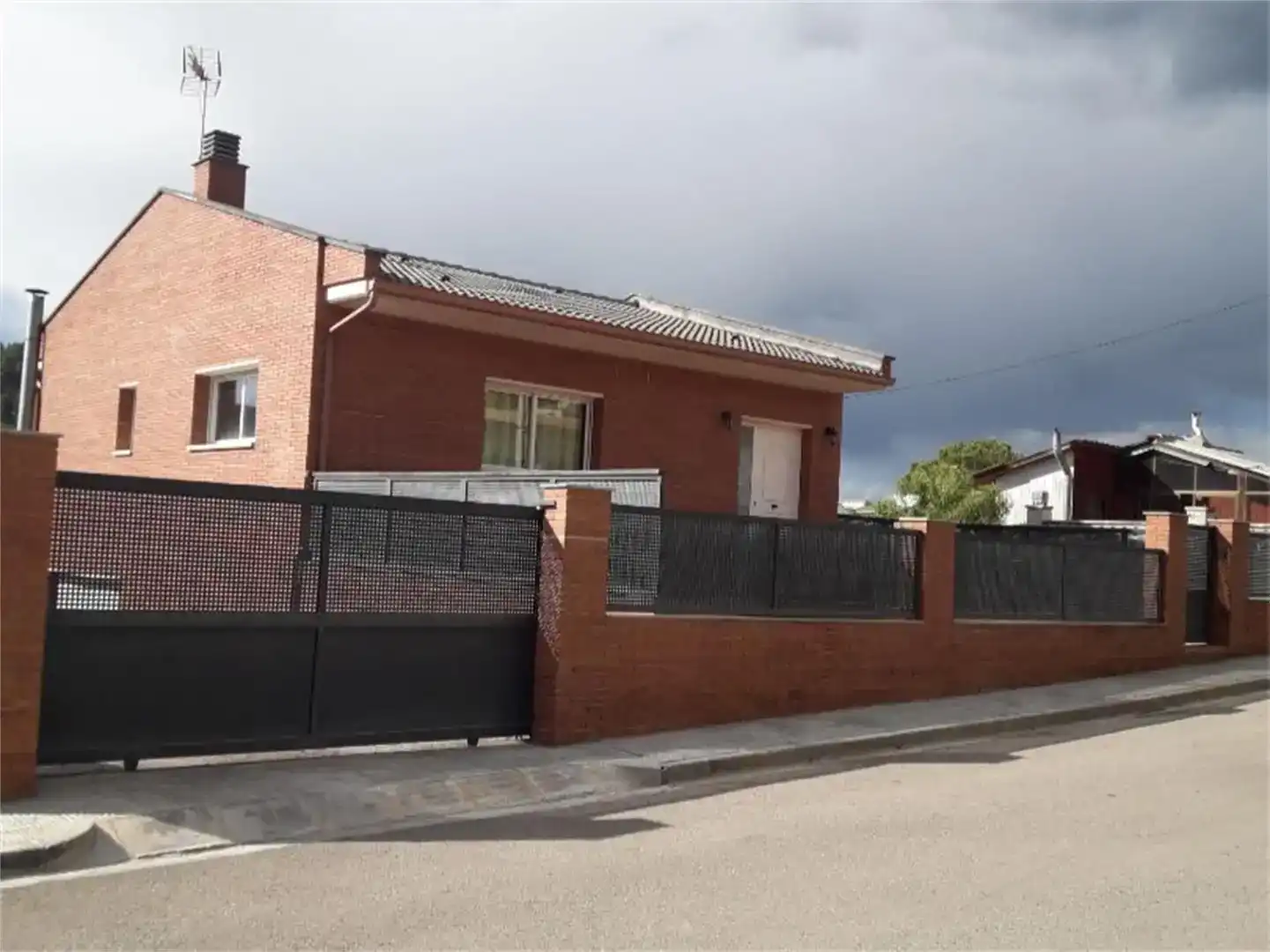 Vista exterior de Casa o xalet en venda en Castellgalí amb Piscina i Balcó