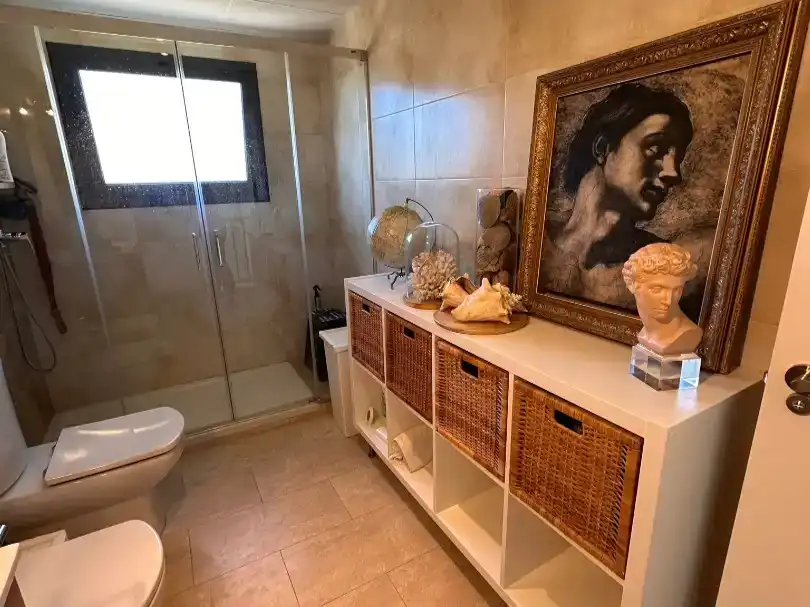 Bany de Casa o xalet en venda en Cunit amb Aire condicionat, Piscina i Balcó
