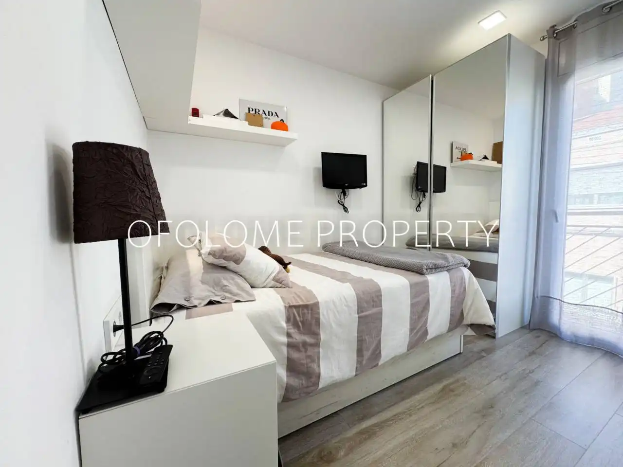 Habitación de Edificio en venta en Sabadell