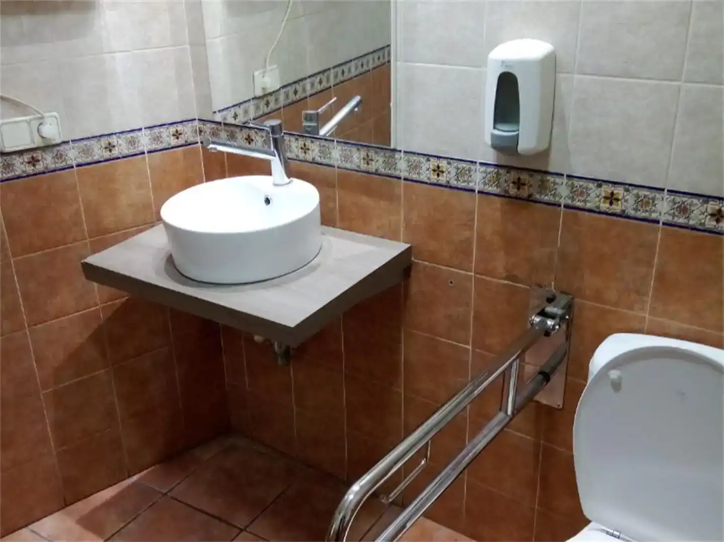 Bathroom of Commercial properties for sale in Oseiro
