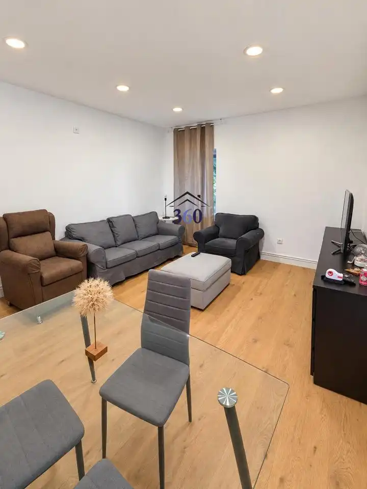Ground floor for rent in Calle Antonio Reyes Huertas, Centro