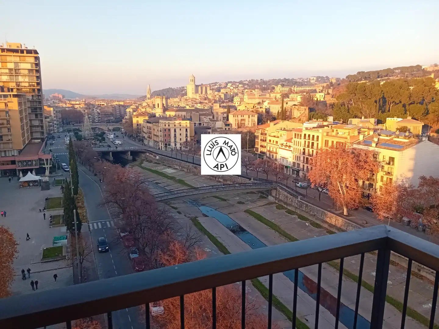 Vista exterior de Piso en venta en Girona con Calefacción, Terraza y Internet
